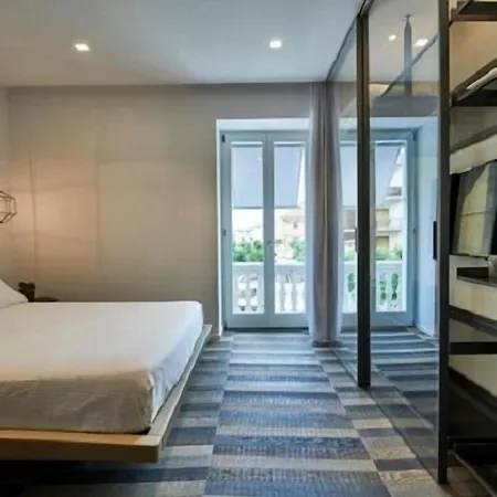 Hotiday Collection - Wallure Hotel