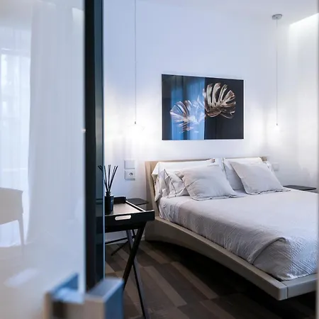 Hotiday Collection - Wallure Hotel