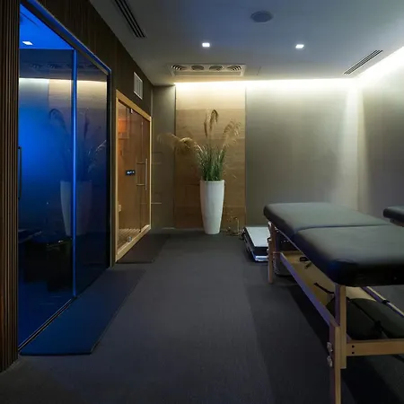 Hotiday Collection - Wallure Hotel 4*