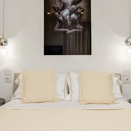 Hotiday Collection - Wallure Hotel