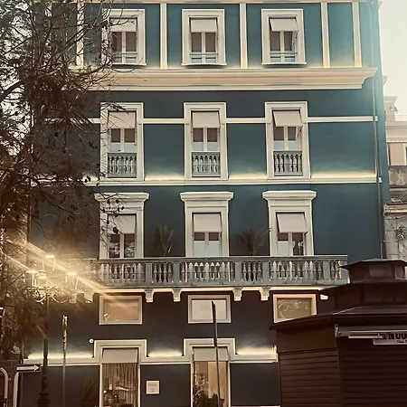 Otel Hotiday Wallure